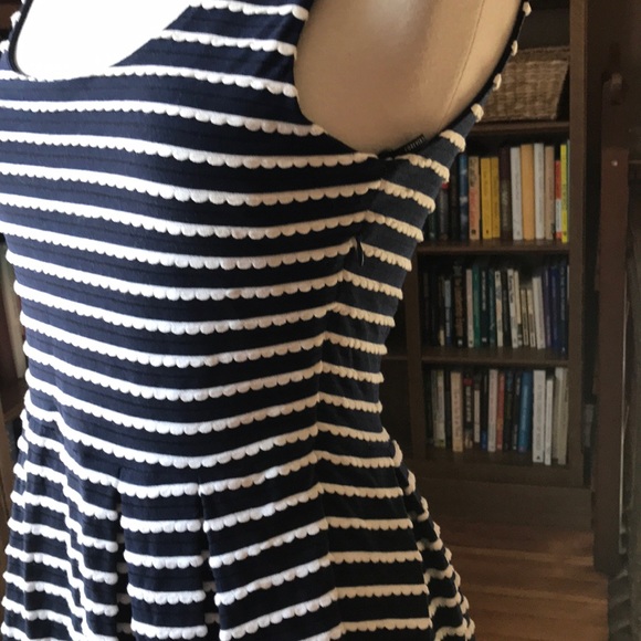 Forever 21 dress - Picture 3 of 6